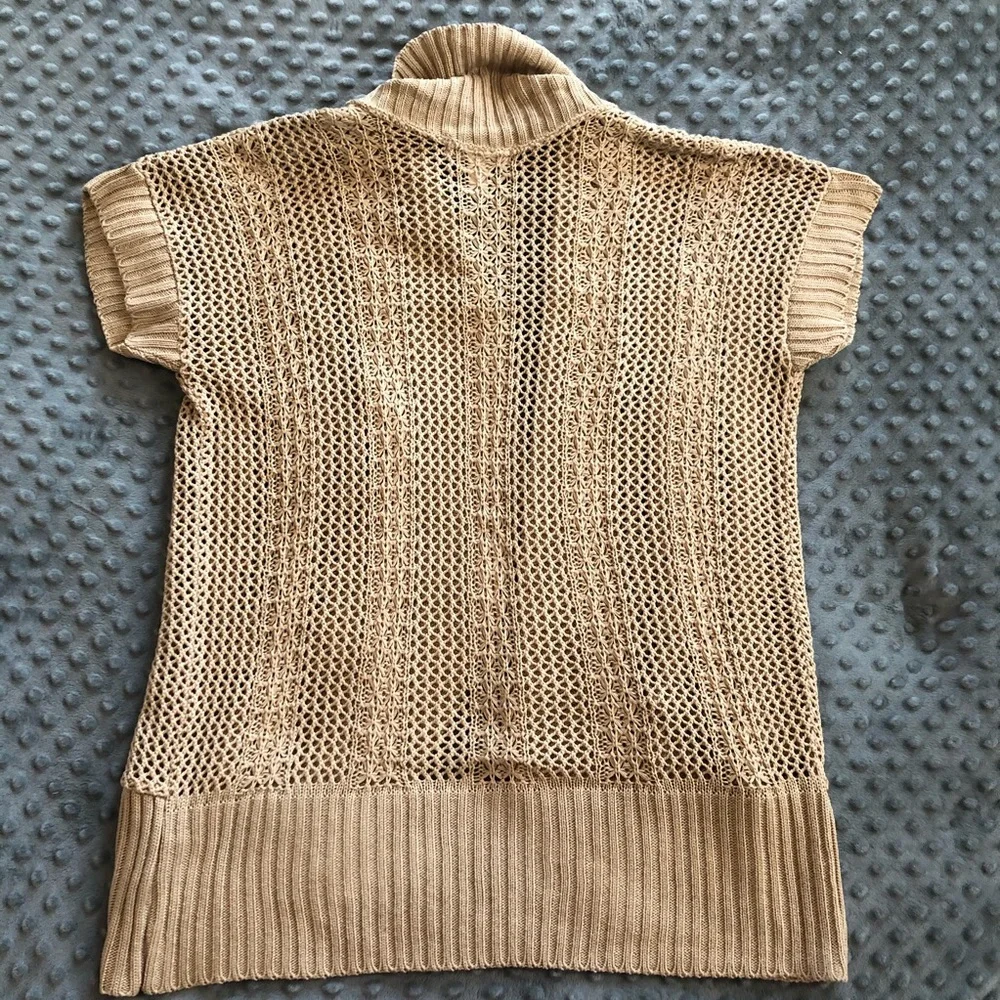 Great condition, Dress Barn short sleeve knit open cardigan - Picture 3 of 3